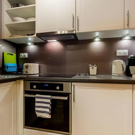 Okrzei 18 - By Homeprime Apartamento Varsóvia